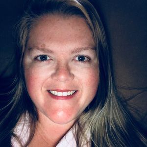 Meet your Posher, Candace